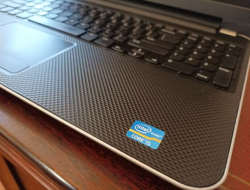 Dell Vostro 2521 i5 , 8Gb ram , 256GB SSD , 15.6 Screen - Office 2021 pro-good battery