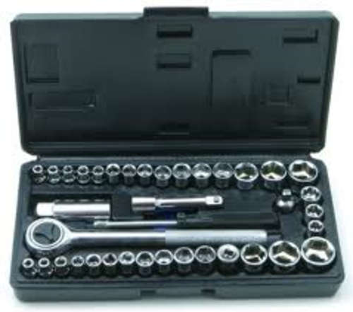 2ON AUCTIONS !!! Socket Wrench Set