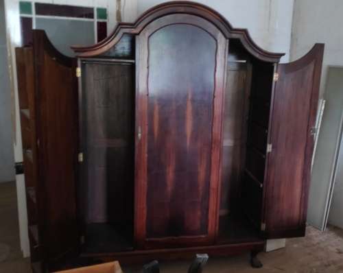 Armoire