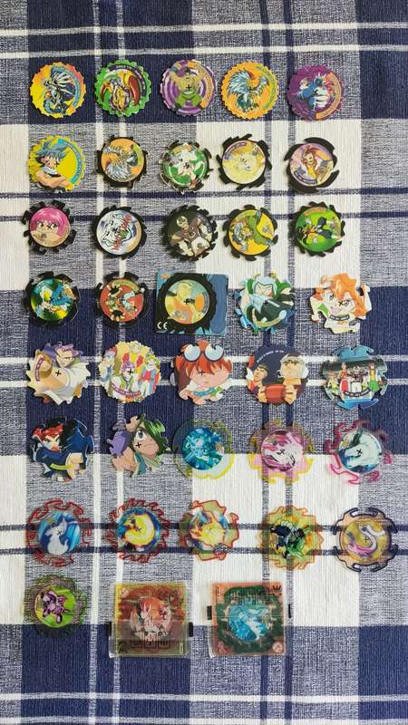 Beyblade tazos