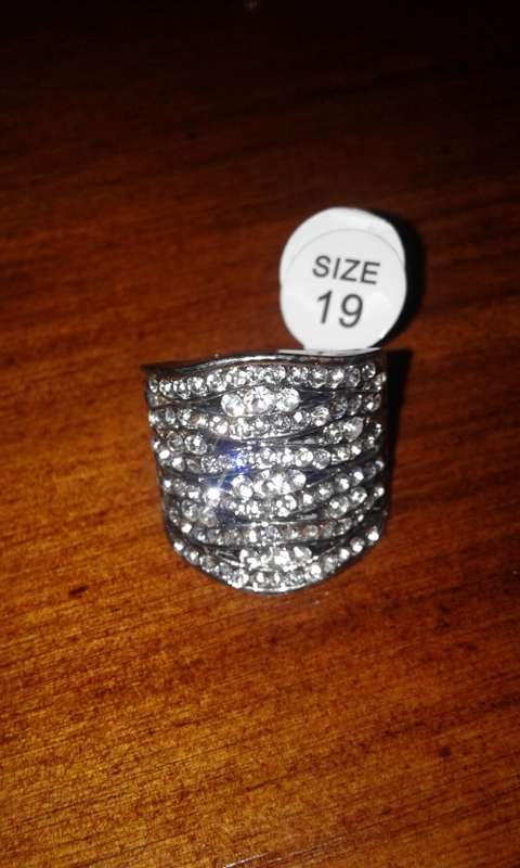 SILVER RING