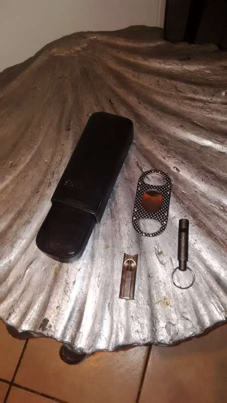 leather cigar case