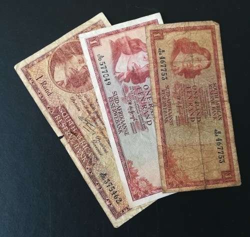 S. A. Bank Note : ONE RAND / EEN RAND : G Rissik (1x Small, 1x Medium and 1x Large Note)