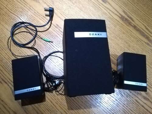 SPEAKERS: OZAKI Multimedia / Computer Speakers & Subwoofer (Good Condition)