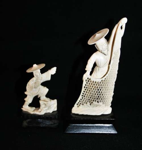 WOW !!! 2 X AUTHENTIC IVORINE FIGURINES !! LOOK AT THE CRAFTSMANSHIP !!! MINT CONDITION !!!