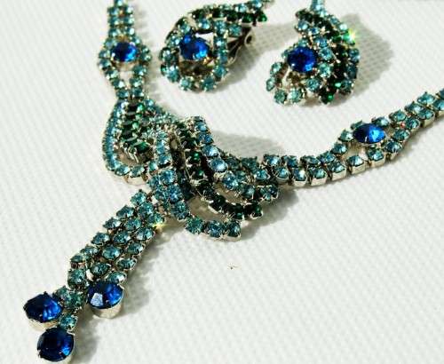 *NECKLACE* WOW BEAUTIFUL 1950 VINTAGE LADIES BLING NECKLACE WITH MATCHING EARINGS ! LOOK !