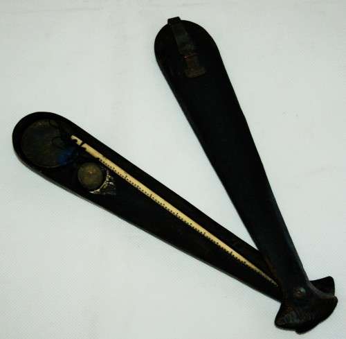 *OPIUM SCALE* RARE ANTIQUE CHINESE OPIUM PORTABLE SCALE IN WOODEN CASE !