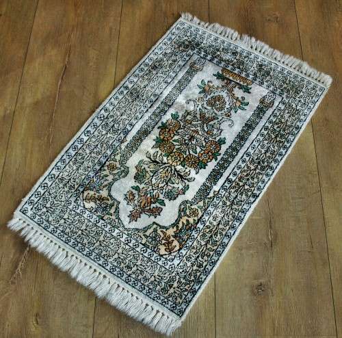 *PERSIAN SILK* GENUINE THICK VINTAGE PERSIAN SILK CARPET !