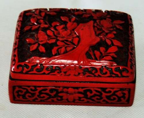 *CHINESE* RED LACQUERED CHINESE BOX CONTAINER