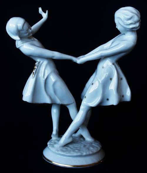 *LORENZ HUTSCHENREUTHER*RARE GERMAN PORCELAIN FIGURINE SIGNED C.WERDER , CIRCA 1955 , VALUE R4850.00