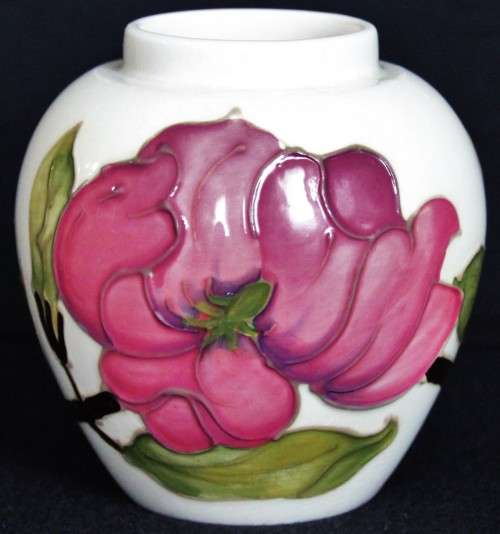 *MOORCROFT*VERY SCARCE WALTER MOORCROFT PINK MAGNOLIA DESIGN VASE - VALUE R4800