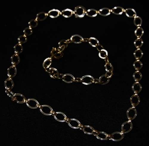 *GOLD*WOW! SOLID 9 CT WHITE AND 9 CT YELLOW GOLD NECKLACE WITH MATCHING BRACELET -VALUE R19500.00