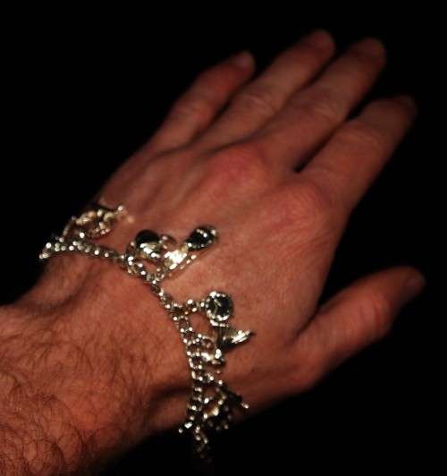 *CHARMS*WOW !HALLMARK STERLING SILVER CHARMS BRACELET WITH HEART PADLOCK CLASP !