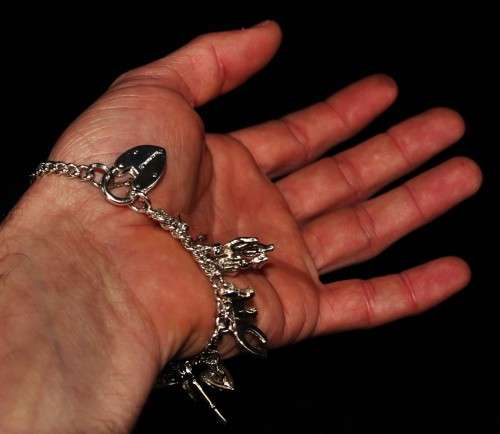 *CHARMS*WOW !HALLMARK STERLING SILVER CHARMS BRACELET WITH HEART PADLOCK CLASP !