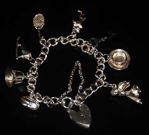 *CHARMS* STERLING SILVER CHARM BRACELET WITH HEART SHAPE PADLOCK CLASP