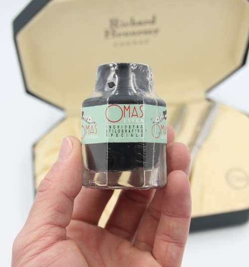 *PENS*ULTRA SCARCE RICHARD HENNESSY BY OMAS BOXED PEN SET - HUGE VALUE R13 000.00 !!!!!