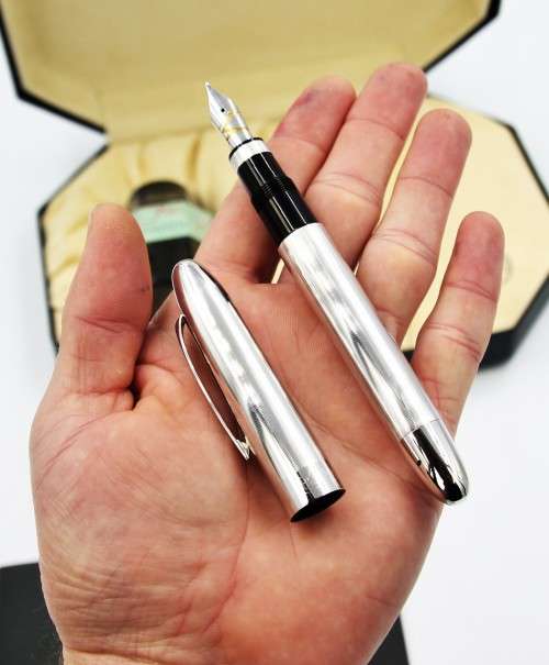 *PENS*ULTRA SCARCE RICHARD HENNESSY BY OMAS BOXED PEN SET - HUGE VALUE R13 000.00 !!!!!