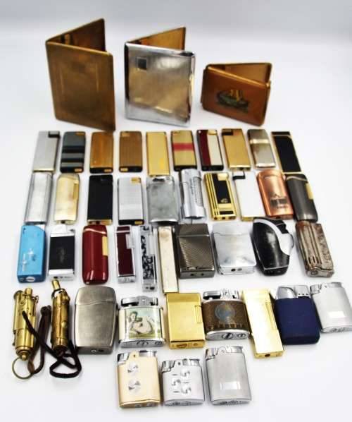 *SMOKERS LOT*WOW!! LARGE COLLECTION OF 41 X LIGHTERS AND 3 X CIGARETTE CASES !
