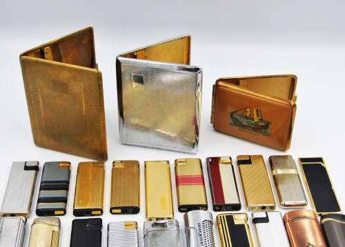*SMOKERS LOT*WOW!! LARGE COLLECTION OF 41 X LIGHTERS AND 3 X CIGARETTE CASES !