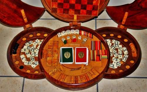 *GAMES*WOW! HUGE!! ANTIQUE WOODEN COMPEDIUM GAMES BOX , SCARCE !!!! UNUSUAL !!! VALUE R12750.00