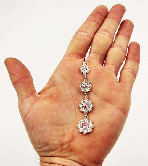 * GOLD FLOWERS*STUNNING EXTRA LENGTH SOLID 9CT WHITE GOLD AND SPARKLY CZ FLOWER PENDANT