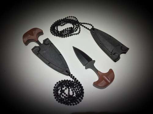 Self defense necklace knife