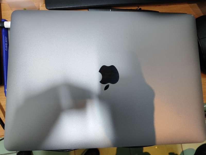 MacBook Pro 2017 - 13 inch - New Battery - Core i5 - 8GB RAM - 256GB SSD