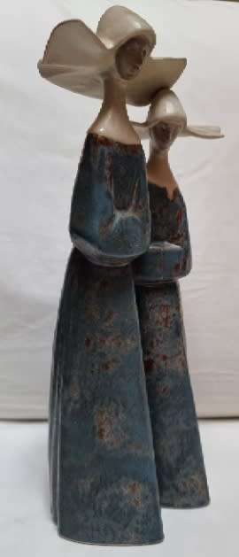 Lladro Nuns (Gres) # 2075 (Retired)