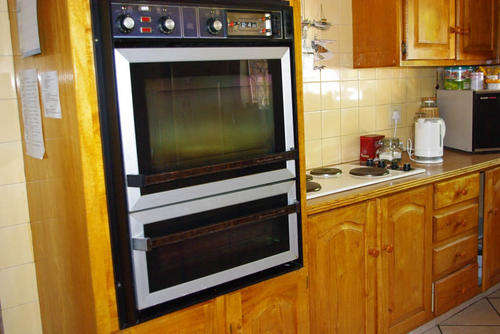 STOVE DOUBLE EYE-LEVEL OVEN AND 4-PLATE HOB KELVINATOR