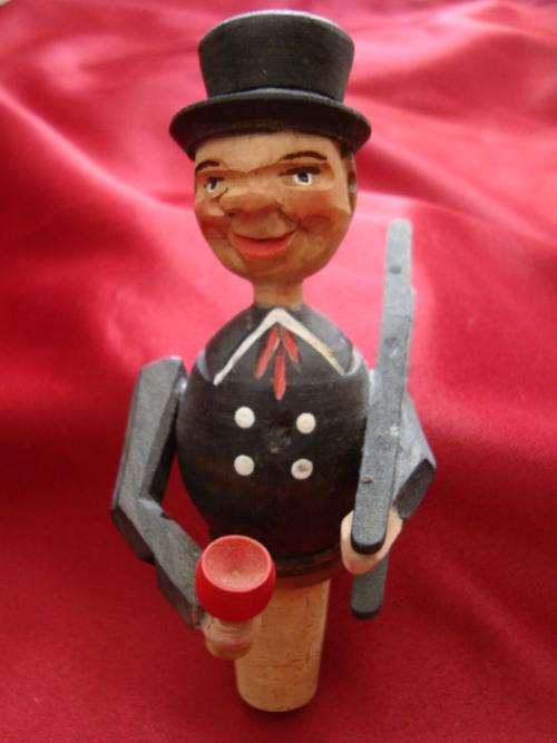 VINTAGE WOODEN LEVER BOTTLE STOPPER