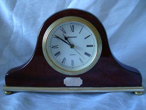QUARTZ MANTEL CLOCK