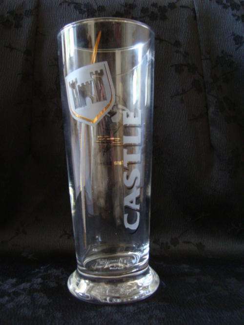 BAFANA BAFANA CASTLE LAGER DRAUGHT GLASS 500ml... CASTLE LOGO ETCHED IN BOTTOM.