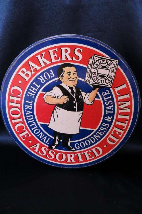 BAKERS BISCUIT TIN "THE BAKERS MAN"
