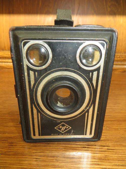 AGFA BOX B-2 CAMERA (Made in Germany 1937-1938)