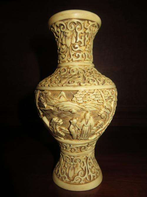 Carved White Cinnabar Chinese Lacquerware Vase...Stunning details/pattern!