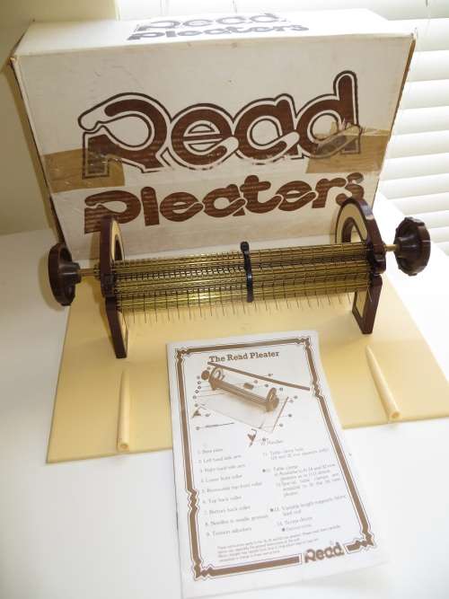 READ SMOCKING PLEATER in original box and Instruction Manual