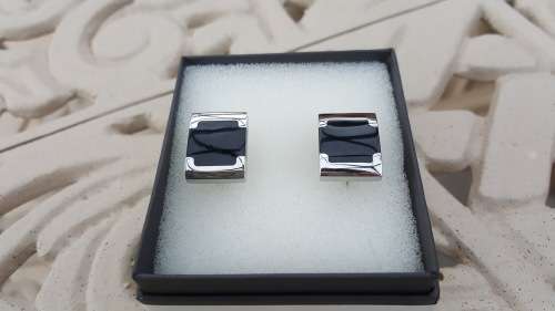 BLACK AND STAINLESS STEEL MEN'S CUFFLINKS
