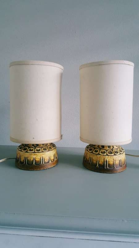 PAIR OF RETRO MID-CENTURY MODERN TABLE LAMPS