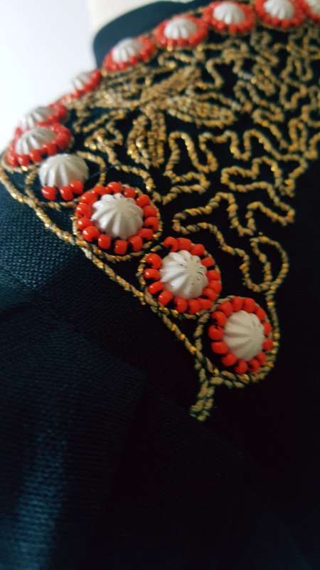 VINTAGE BLACK COCTAIL DRESS WITH PUFF SHOULDERS AND BEADED EMBROIDERY (SIZE 34 MEDIUM)