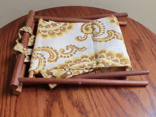 CUTEST LITTLE SEWING KNITTING RETRO MID CENTURY MODERN WOODEN STAND