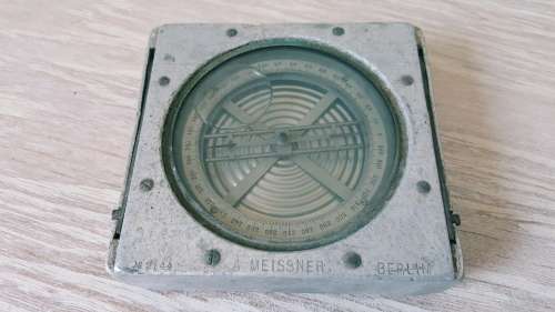A MEISSNER BERLIN WW2 AVIATION GERMAN AIRCRAFT INSTRUMENT, SERIAL NO. 2144