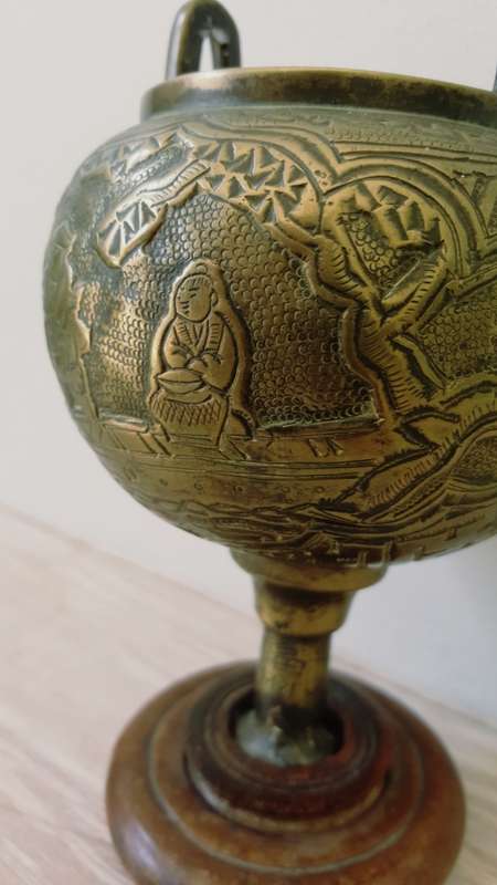 Vintage Chinese Brass Pray Incense Burner Censer (Depecting Warrior and figures)