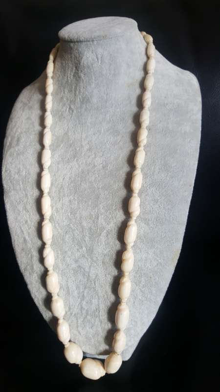 Beautiful Vintage Hand Carved Bone Necklace