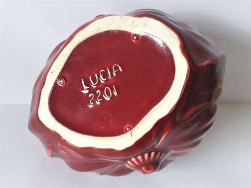 SOUTH AFRICAN LUCIA WARE BRIGHT RED FLOWER PORCELAIN BASKET