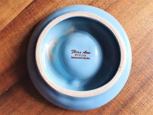 VINTAGE CARLTON HOTEL JOHANNESBURG FLORA ANN PORCELAIN ASHTRAY