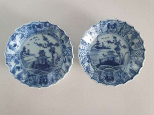 ANTIQUE CHINESE BLUE AND WHITE PORCELAIN DISHES
