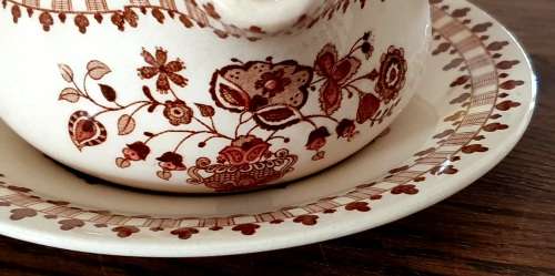 JOHNSON BROS GRAVY BOAT / UNDERPLATE STAFFORDSHIRE OLD GRANITE JAMESTOWN ENGLAND