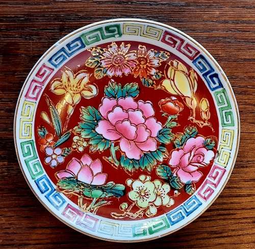 famille rose chinese porcelain Handpainted plate