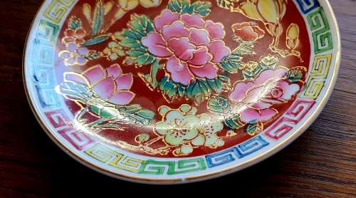 famille rose chinese porcelain Handpainted plate