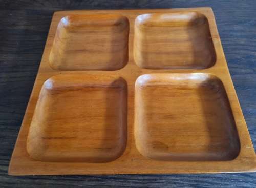 TEAK WOODEN SERVING PLATTER TRAY FOUR  4 SECTION SERVING DISH